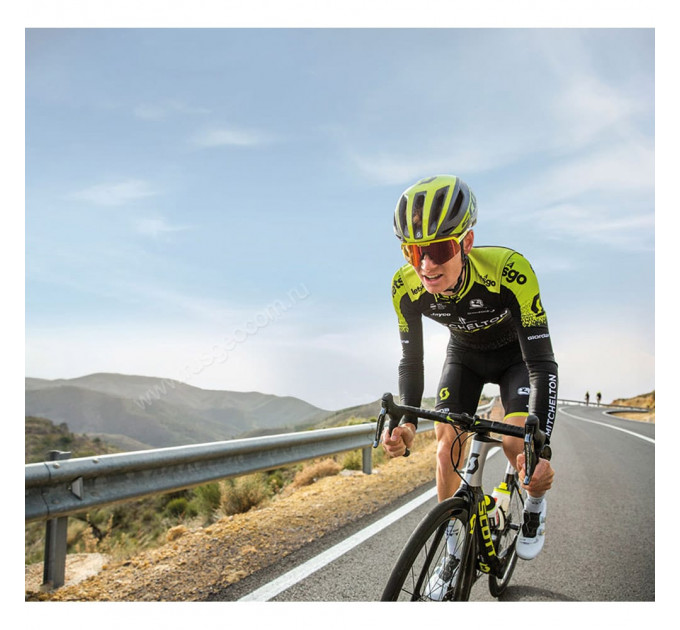 Часы Garmin Enduro стальной корпус и серый нейлоновый ремешок UltraFit, 106780, от производителя Garmin